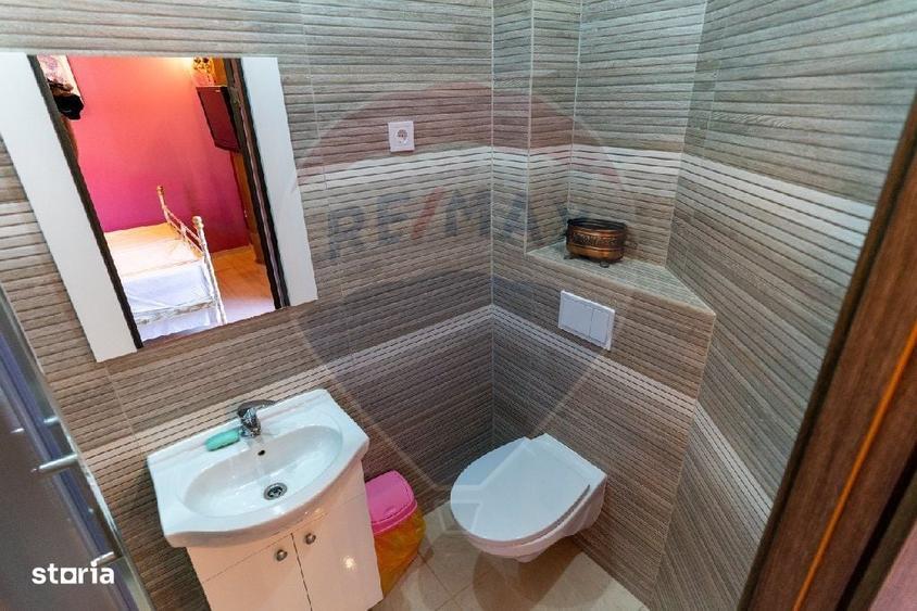 Spațiu comercial, de 700 mp, în Batiz