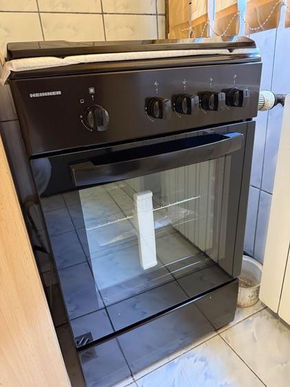 Vand apartament doua camere ULTRACENTRAL parter - 1