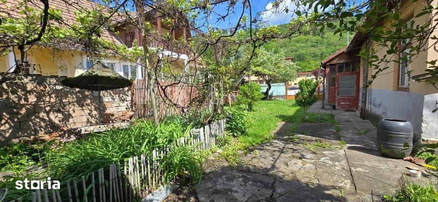 Casă cu 3 camere cu Teren 418 Mp în Central