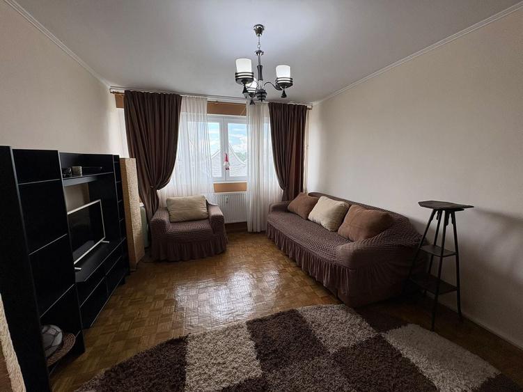 Apartament cu 2 camere decomandat, mobilat în Eroii Revoluției