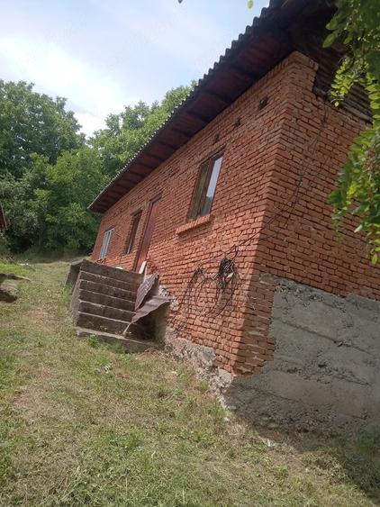 Casă cu Teren 800 Mp în Domnești