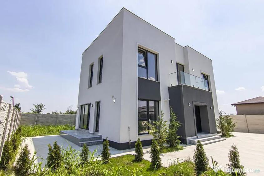 Casă cu 5 camere cu Teren 370 Mp în Ferme