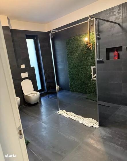 Casă cu 4 camere în Centrul Civic