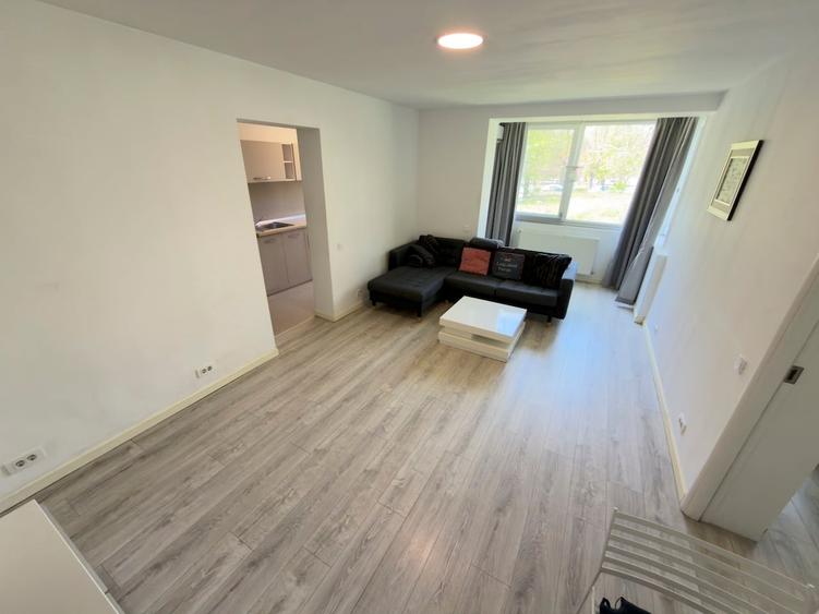 Apartament cu 2 camere semidecomandat în Floreasca