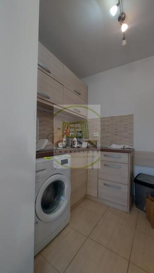 Casă individuală cu 3 camere cu Canalizare în Centrul Civic