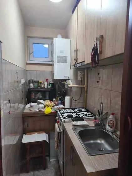 Garsonieră decomandată în Central