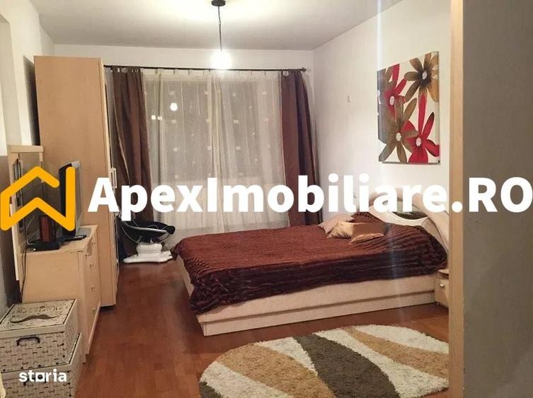 Apartament cu 3 camere semidecomandat în Prelungirea Ghencea