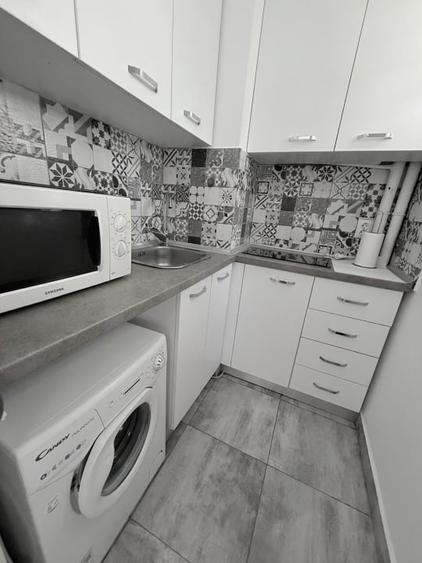 Garsonieră decomandată, mobilată în Gara de Nord