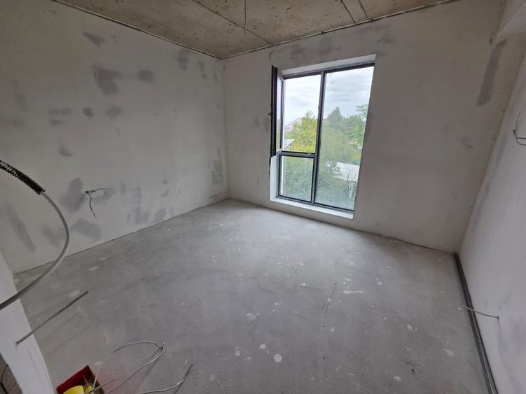 Apartament cu 2 camere decomandat în Fundeni