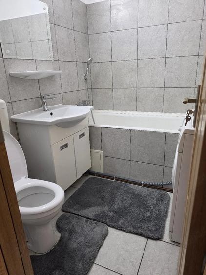 Apartament cu 3 camere decomandat, mobilat în Apărătorii Patriei