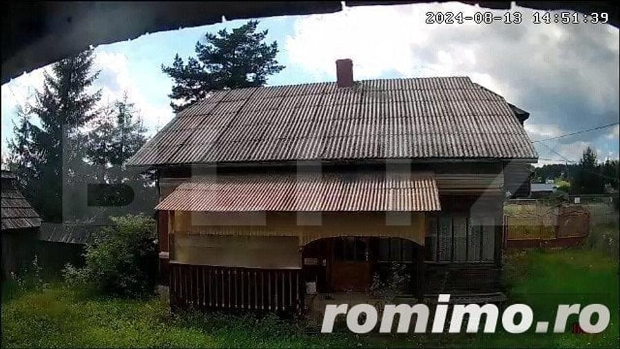 Casă cu 4 camere cu Teren 1170 Mp în Central
