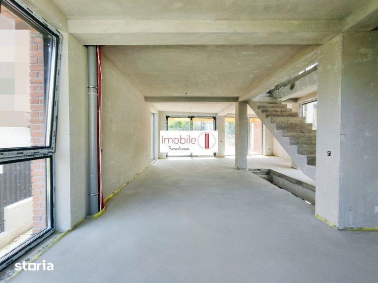Casă cu 4 camere cu Canalizare în Gruia