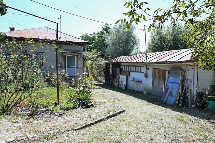 Casă cu 1 camere cu Teren 2846 Mp în Coada Izvorului