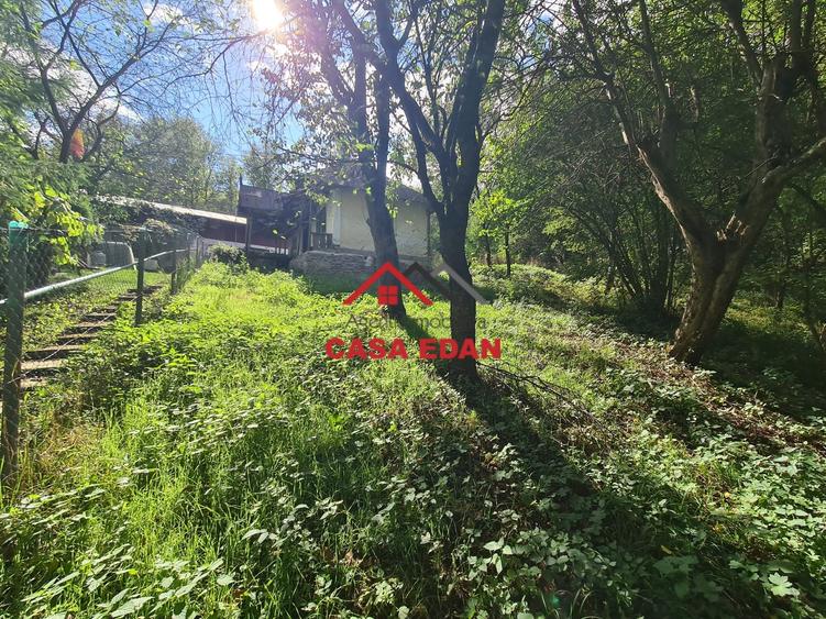 Casă individuală cu 2 camere cu Teren 894 Mp în Breaza
