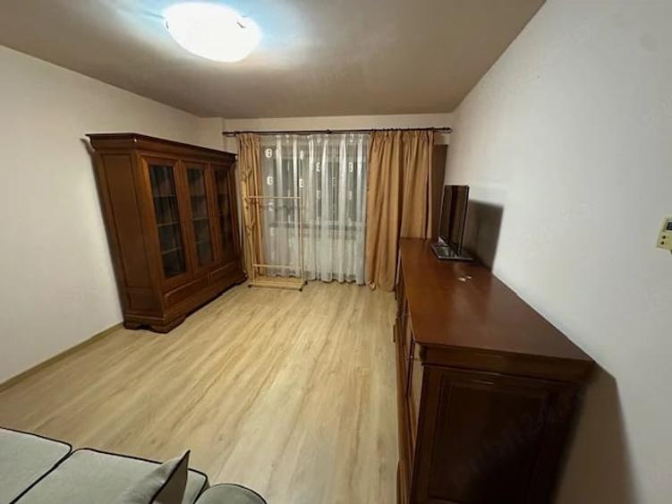Apartament cu 3 camere decomandat în Mărăști