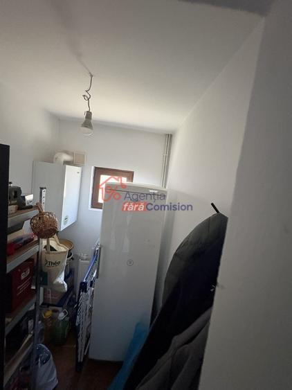 Casă individuală cu 3 camere cu Canalizare în Holboca