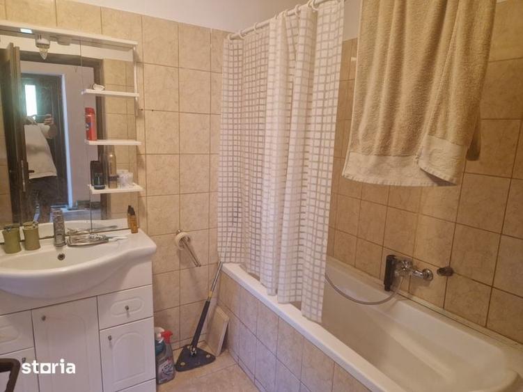 Casă cu 3 camere cu Teren 84 Mp în Poarta Albă
