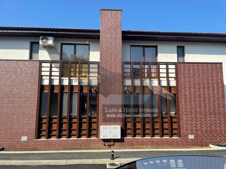 Duplex cu 4 camere cu Canalizare în Central