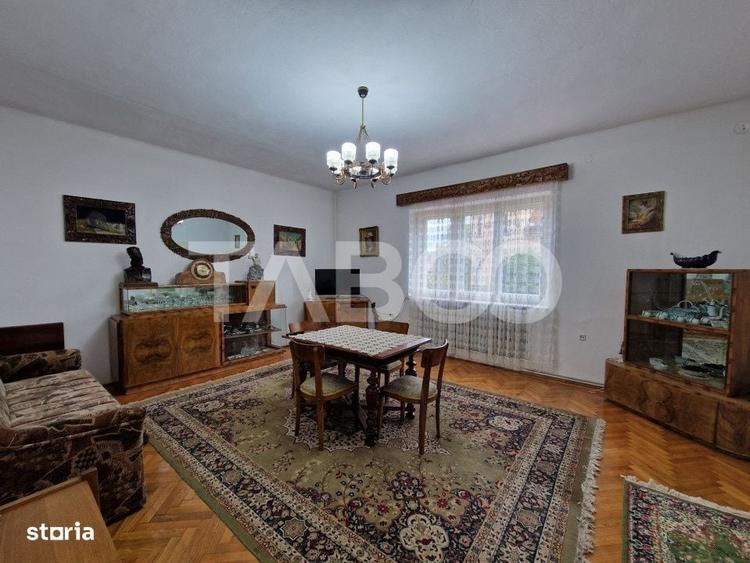 Apartament cu 4 camere decomandat în Paltin