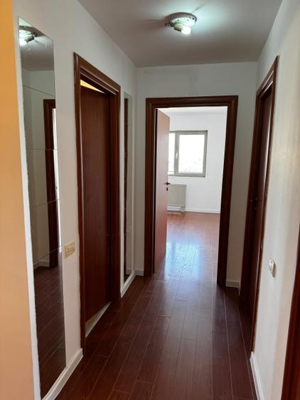 Apartament cu 3 camere decomandat în Bucureștii Noi