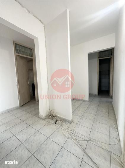 Apartament cu 4 camere decomandat în Km 4
