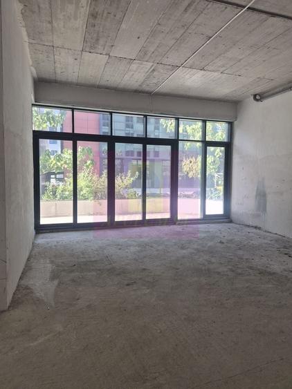 Spațiu comercial de închiriat în Pipera | 271 mp | 6 locuri de parcare - 6
