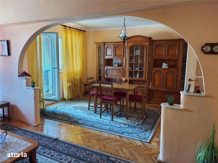 Apartament cu 4 camere în Lucian Blaga
