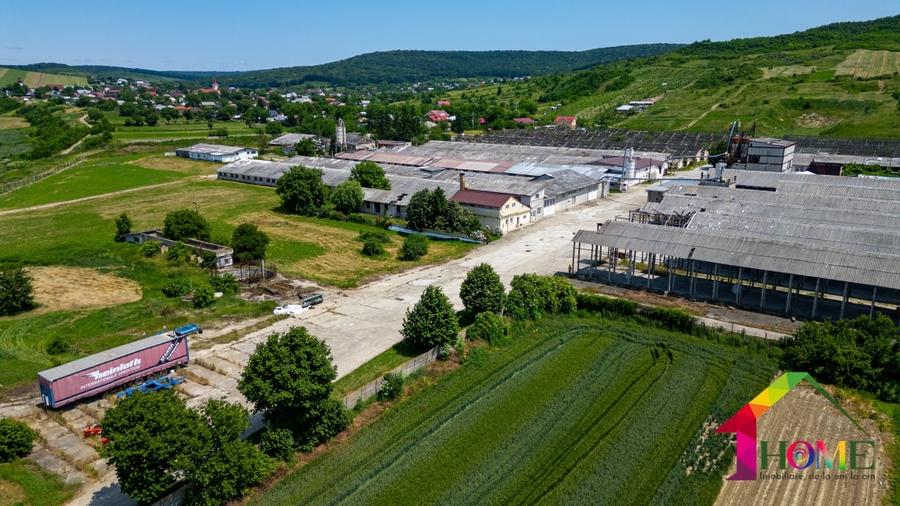Spațiu industrial, de 100,000 mp, în Buhoci