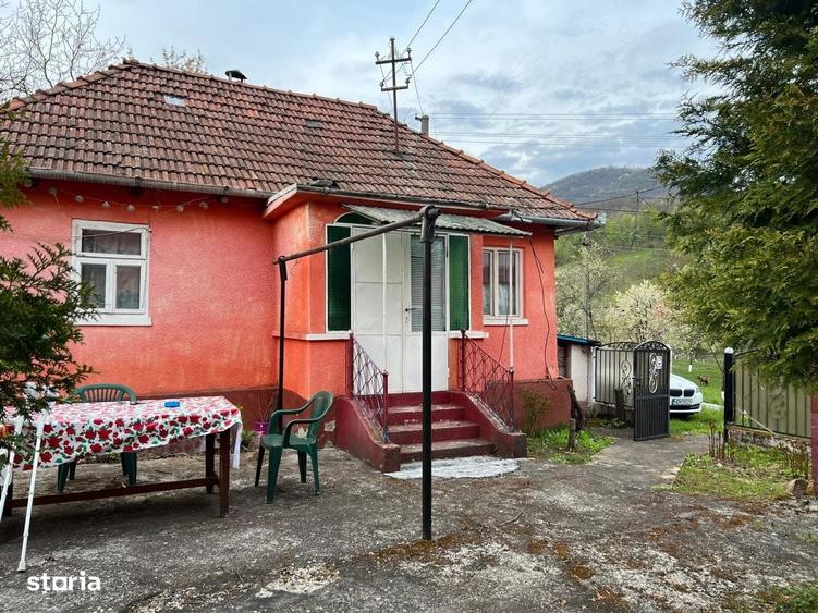 Casă cu 2 camere cu Teren 4368 Mp în Certeju de Sus