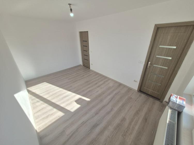3Cam--Sagului-7 Min de Spital Judetean--Renovat--Centrala-2 Bai-58 MP-83.900 Eur - 2
