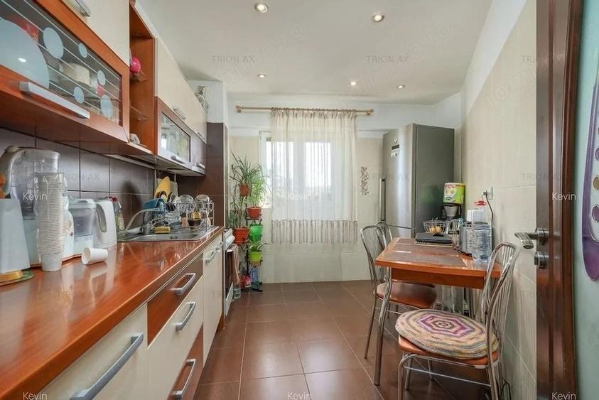 Apartament cu 2 camere decomandat în Obor