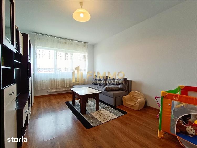 Apartament cu 2 camere decomandat în Ipotești