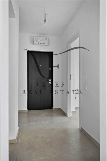 Apartament cu 3 camere semidecomandat în Colentina