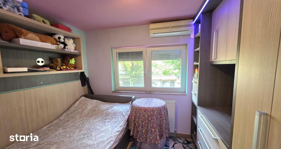 Apartament cu 3 camere semidecomandat în Complex Studențesc