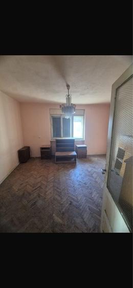 Casă cu 4 camere cu Teren 250 Mp în Central