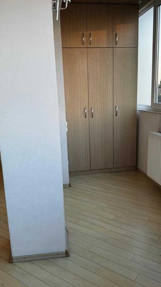 Apartament cu 3 camere decomandat în Nufărul