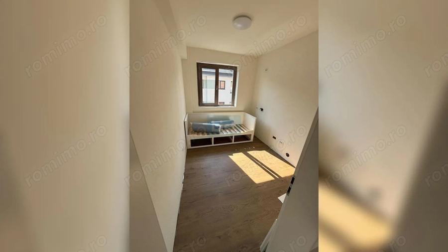 Apartament cu 3 camere semidecomandat în Borhanci