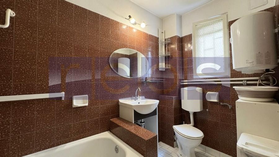 Casă individuală cu 5 camere cu Canalizare în Domenii