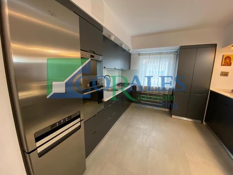 Apartament cu 3 camere decomandat, mobilat în Simion Bărnuțiu