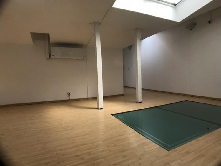 Casă cu 13 camere cu Teren 458 Mp în Armeneasca