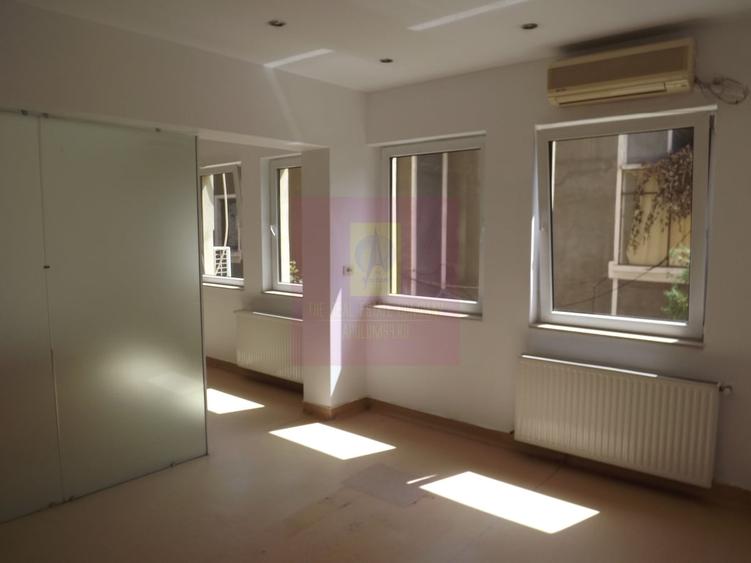 Casă cu 25 camere în Cotroceni