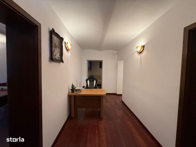 Spațiu comercial, de 90 mp, în Central