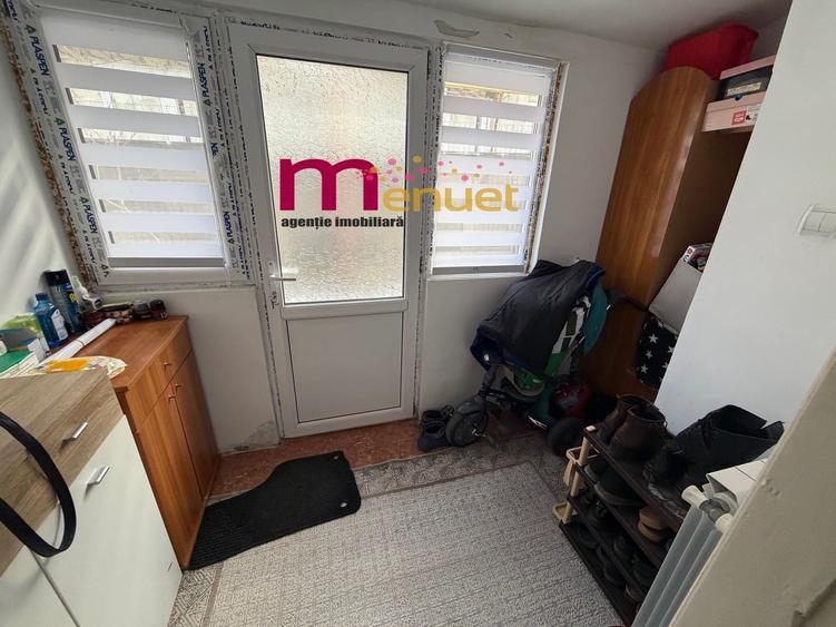 Apartament cu 3 camere semidecomandat în E3
