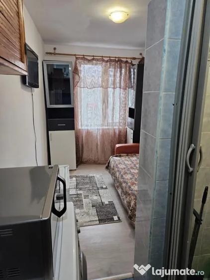 Garsonieră nedecomandată în Vest