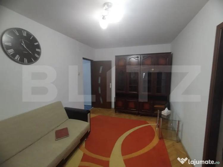 Apartament cu 3 camere semidecomandat în Alexandru cel Bun