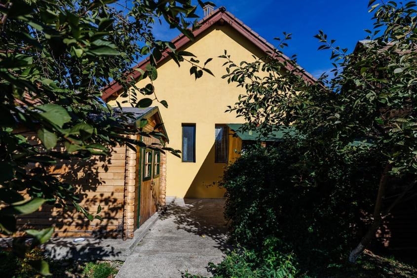 Casă individuală cu 3 camere cu Teren 1929 Mp în Remetea Mare