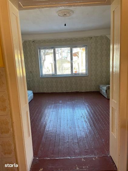 Casă cu 2 camere cu Teren 430 Mp în Libertății