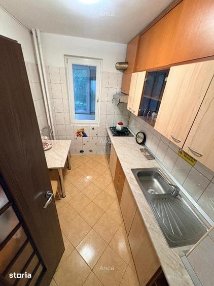 Apartament cu 2 camere, mobilat în Tei