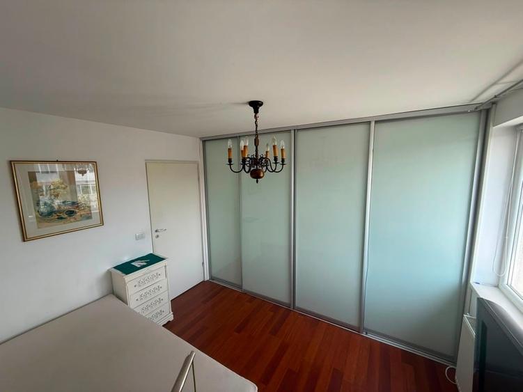 Apartament cu 2 camere decomandat, mobilat în Titan
