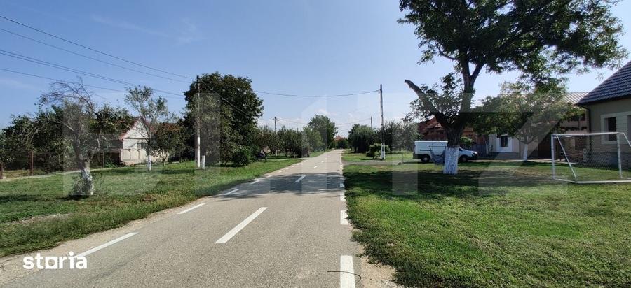 Teren de 2707 mp, în Belinț